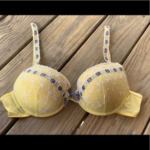 NWOT Yellow Lace Ribbon Bra